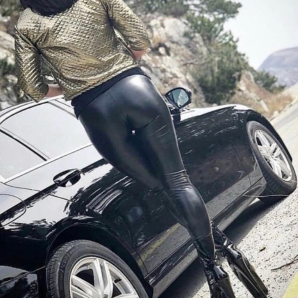 Faux Leather Black Leggings - Picture 2 of 11